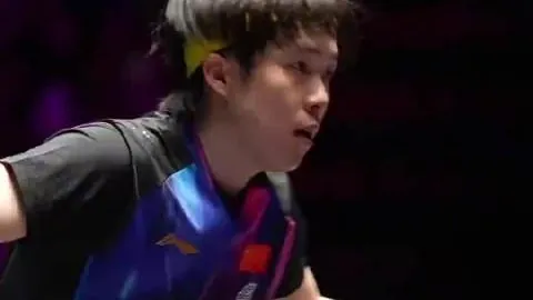 红星电竞联名潮牌，时尚电竞新风尚